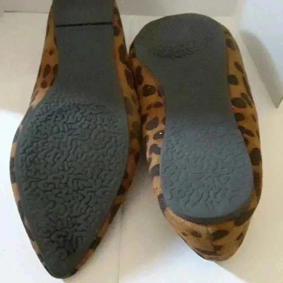 Bella Marie Leopard suede flats 7.5 - Picture 5 of 9